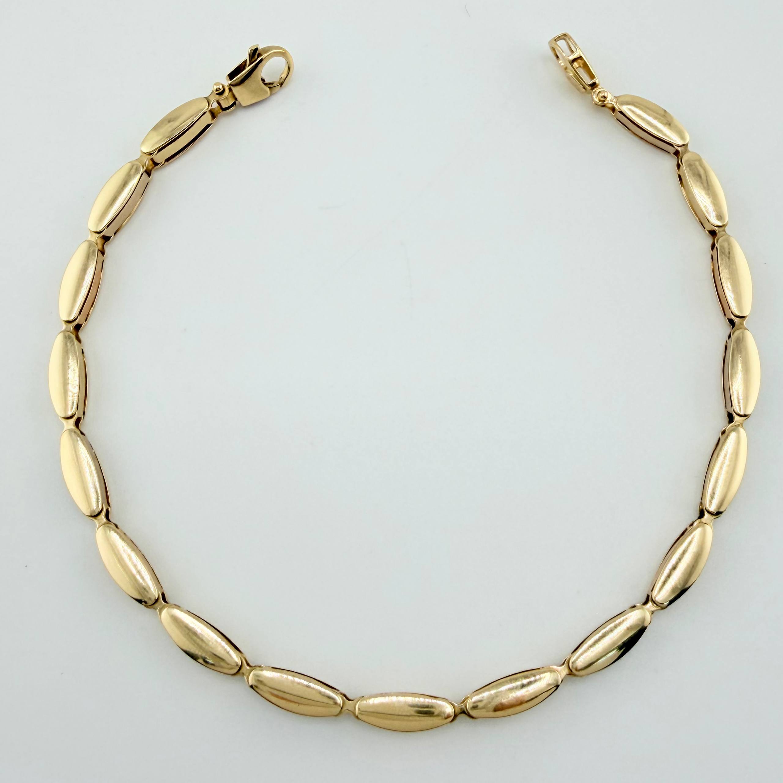 Pulso Rustico Triada 10.65gr / 8 1/4 in / 4mm Tres Oros +4 18K ©