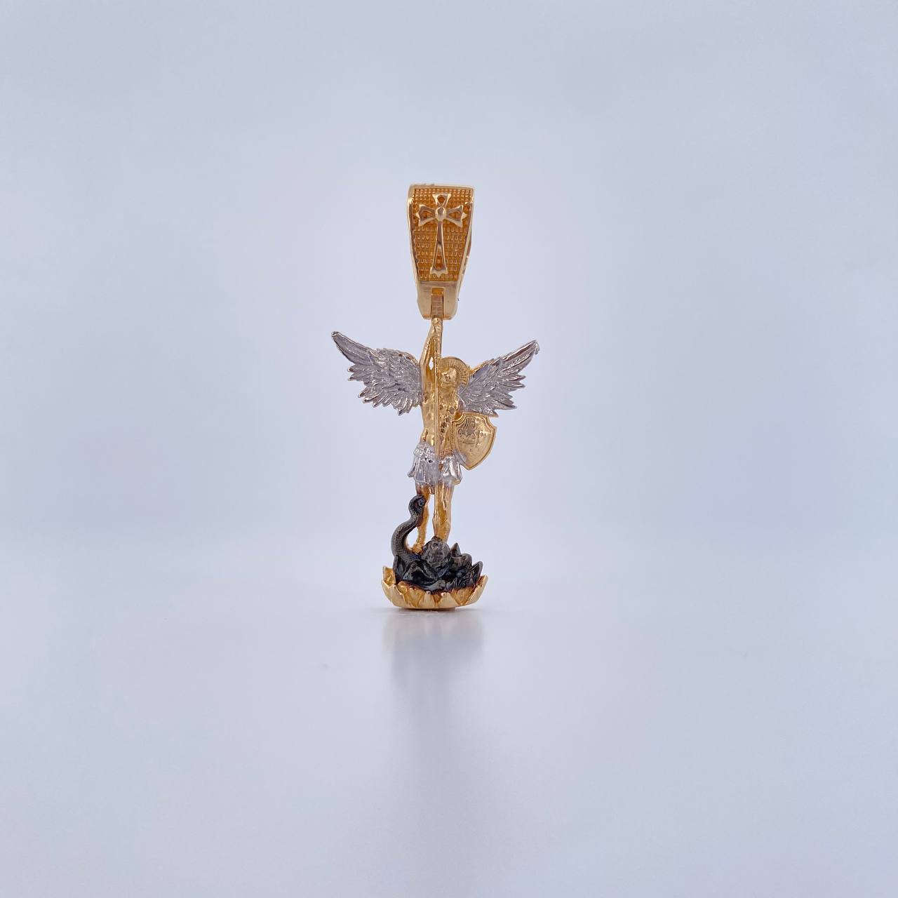 Pendant San Miguel Archangel 4.8gr / 3.8cm / White Zirconia Three 18K Golds &