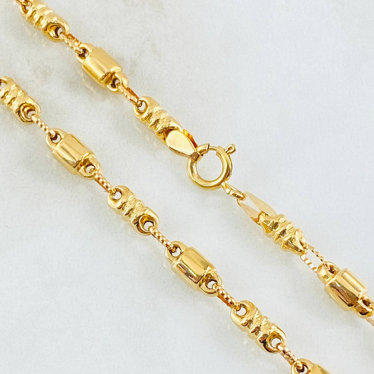 Cadena Rustica Cilindros 13.45gr / 23 1/2 in / Oro Amarillo 18K ©