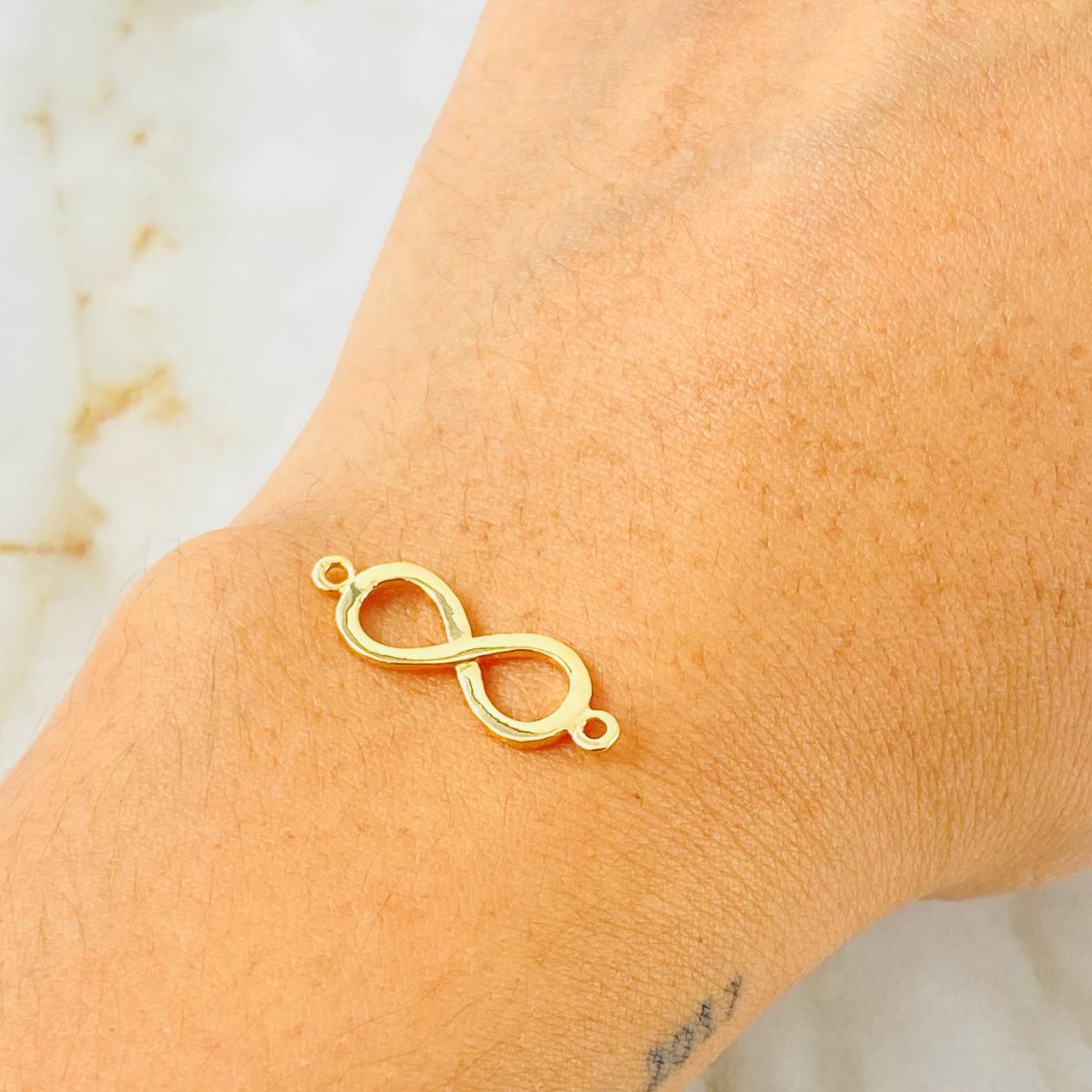 Charm Infinity 1.1gr / 1in / 18K Gold
