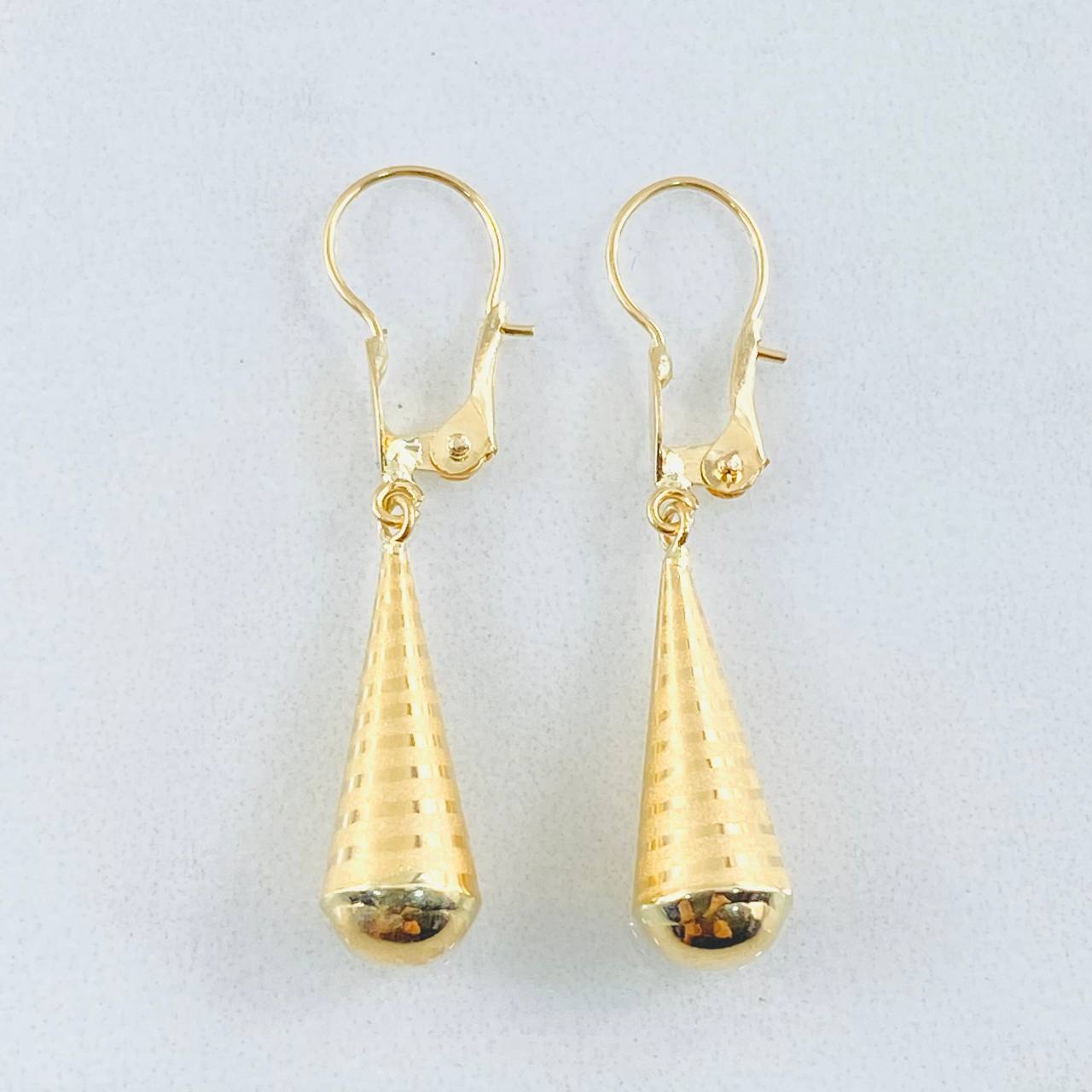 Candongas Lagrima 1.05gr / 1 1/4 in / Oro Amarillo 18K