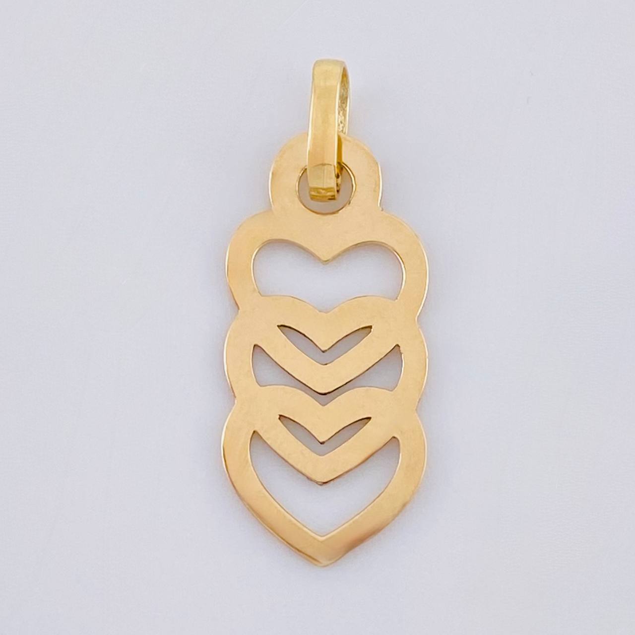 Dije Trio Corazones Silueta 0.55 g / 3/4 in Oro Amarillo 18K