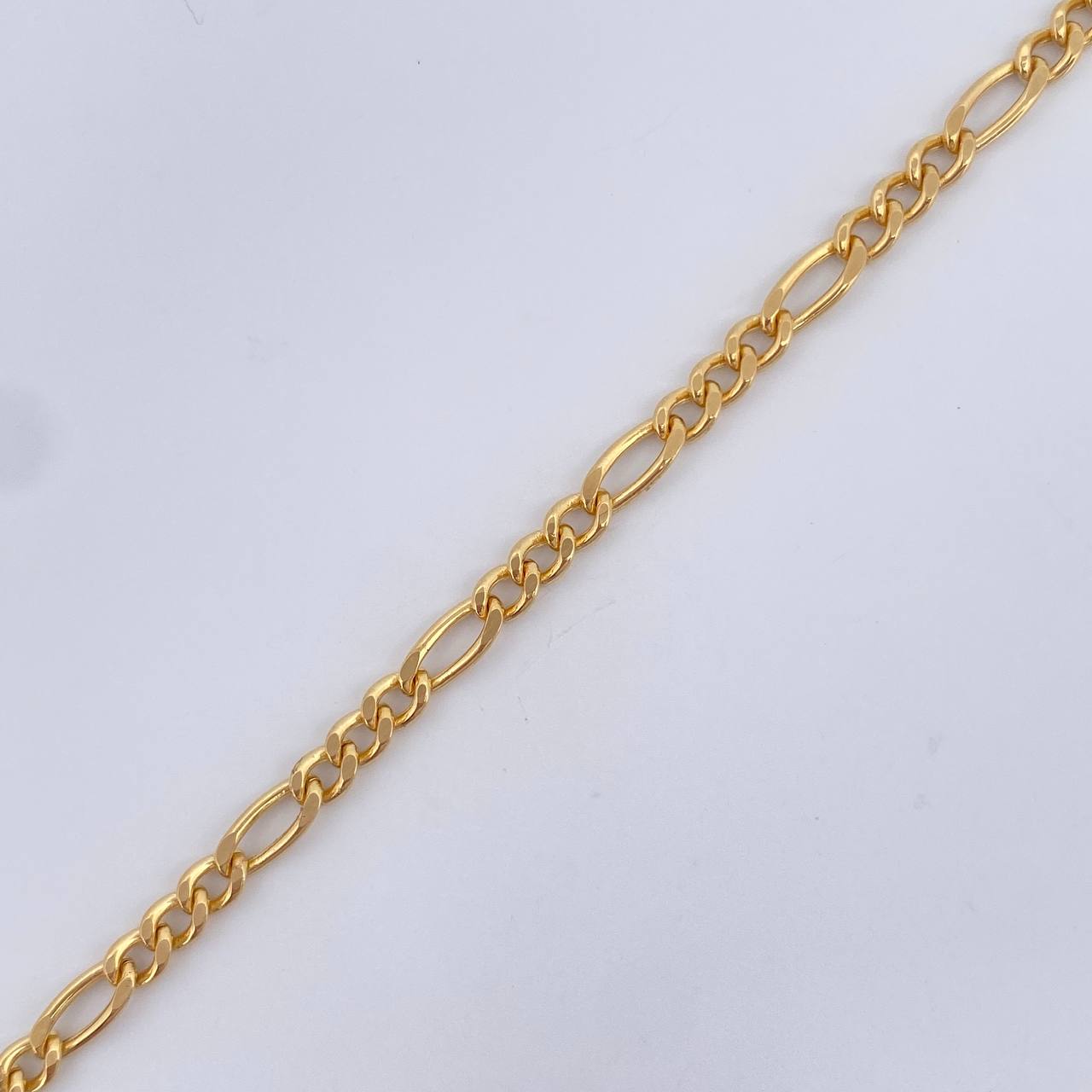 Figaro Bracelet 2.3gr / 7.5in / +1 18K Gold &