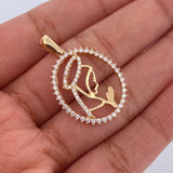 Dije Virgen Maria 2.95gr / 3.1cm / Circones Blancos Oro Amarillo 18K &