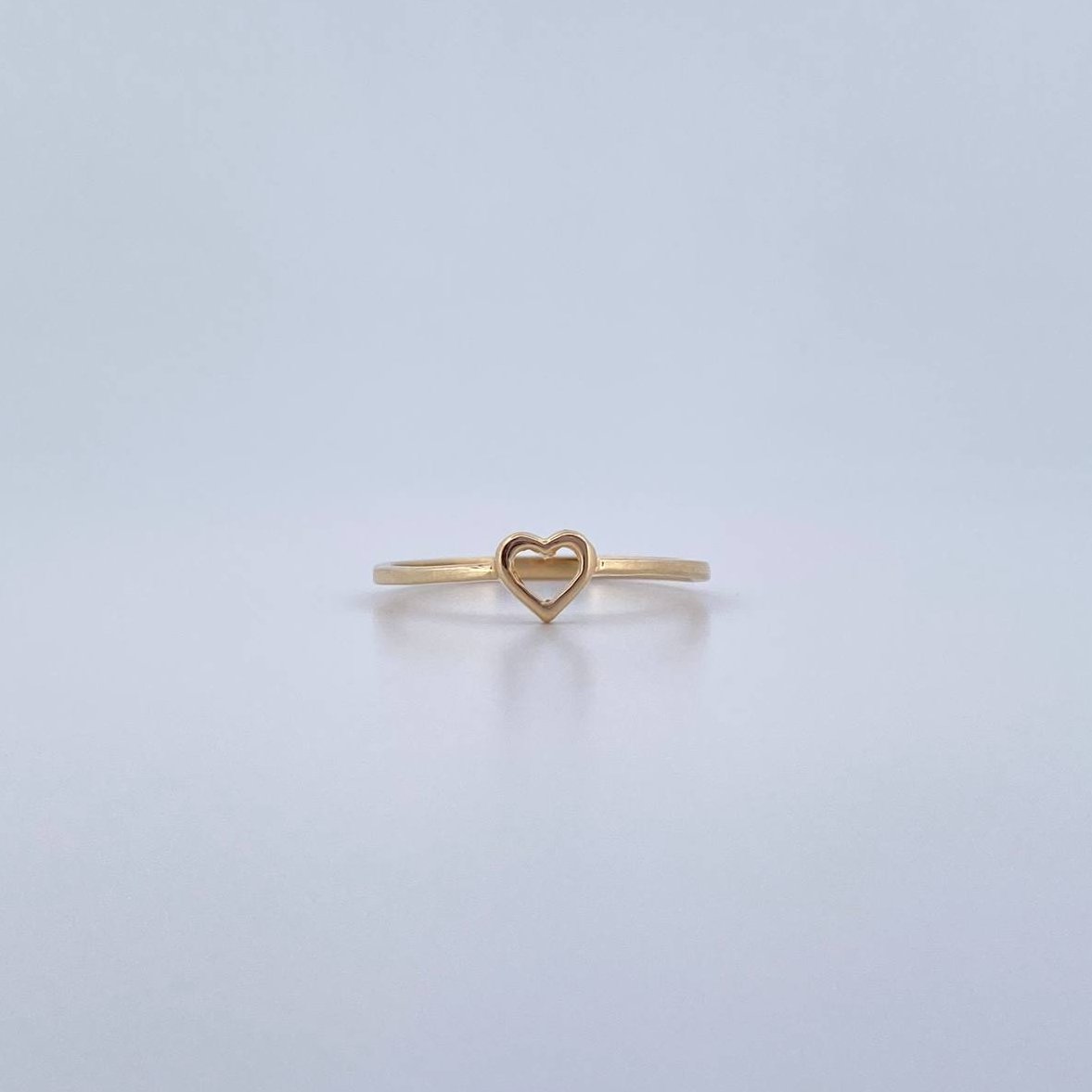 Heart Silhouette Ring 1.15gr / Size 7 1/4 / Smooth 18K Yellow Gold $