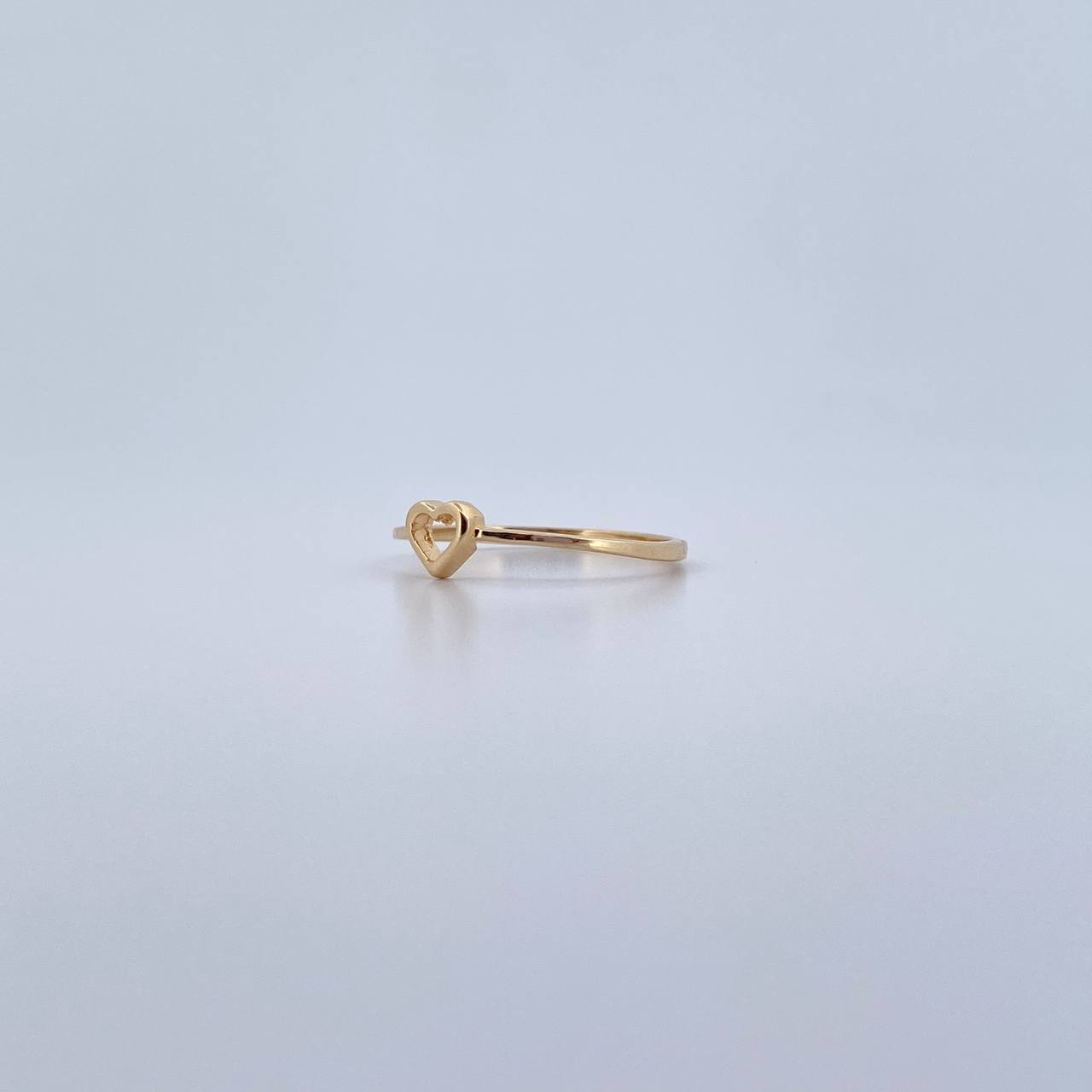 Heart Silhouette Ring 1.15gr / Size 7 1/4 / Smooth 18K Yellow Gold $