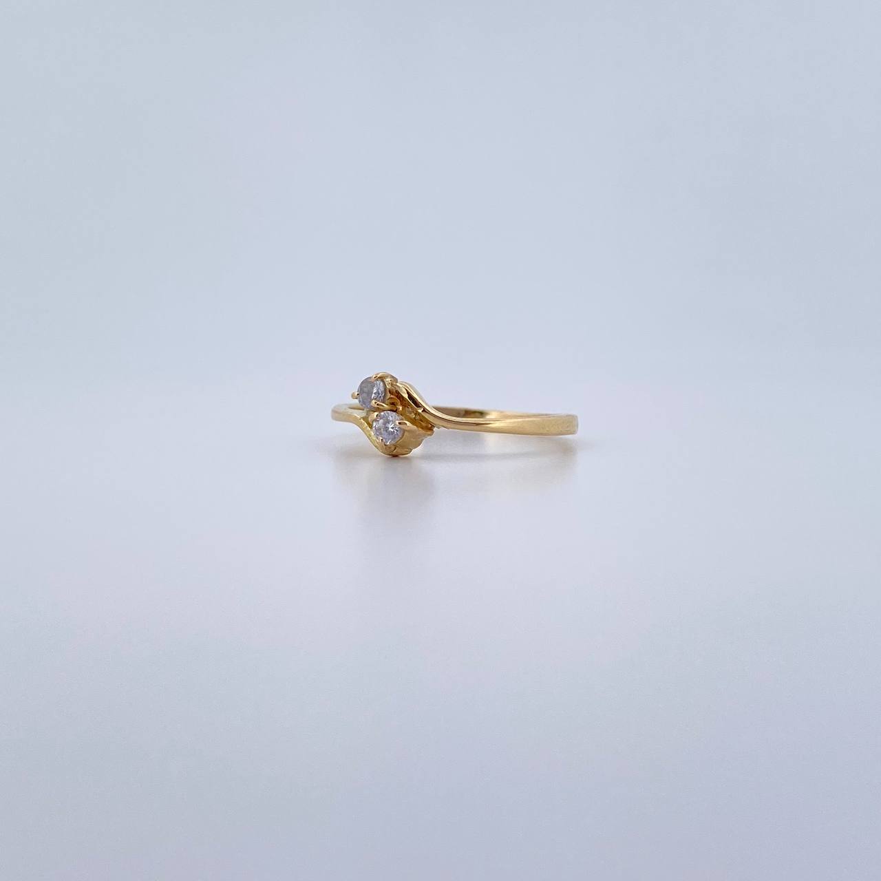 Inverted Line Ring 1.9gr / T7 1/4 / White Zircons 18K Yellow Gold $