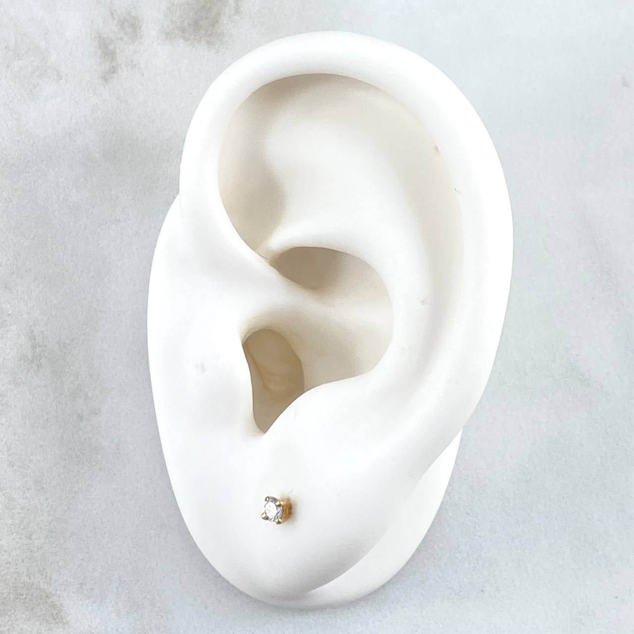 Topos Piedra Diamantes Blancos 16 Pts 0.75 g / in / 2.6 mm Oro Amarillo 18K