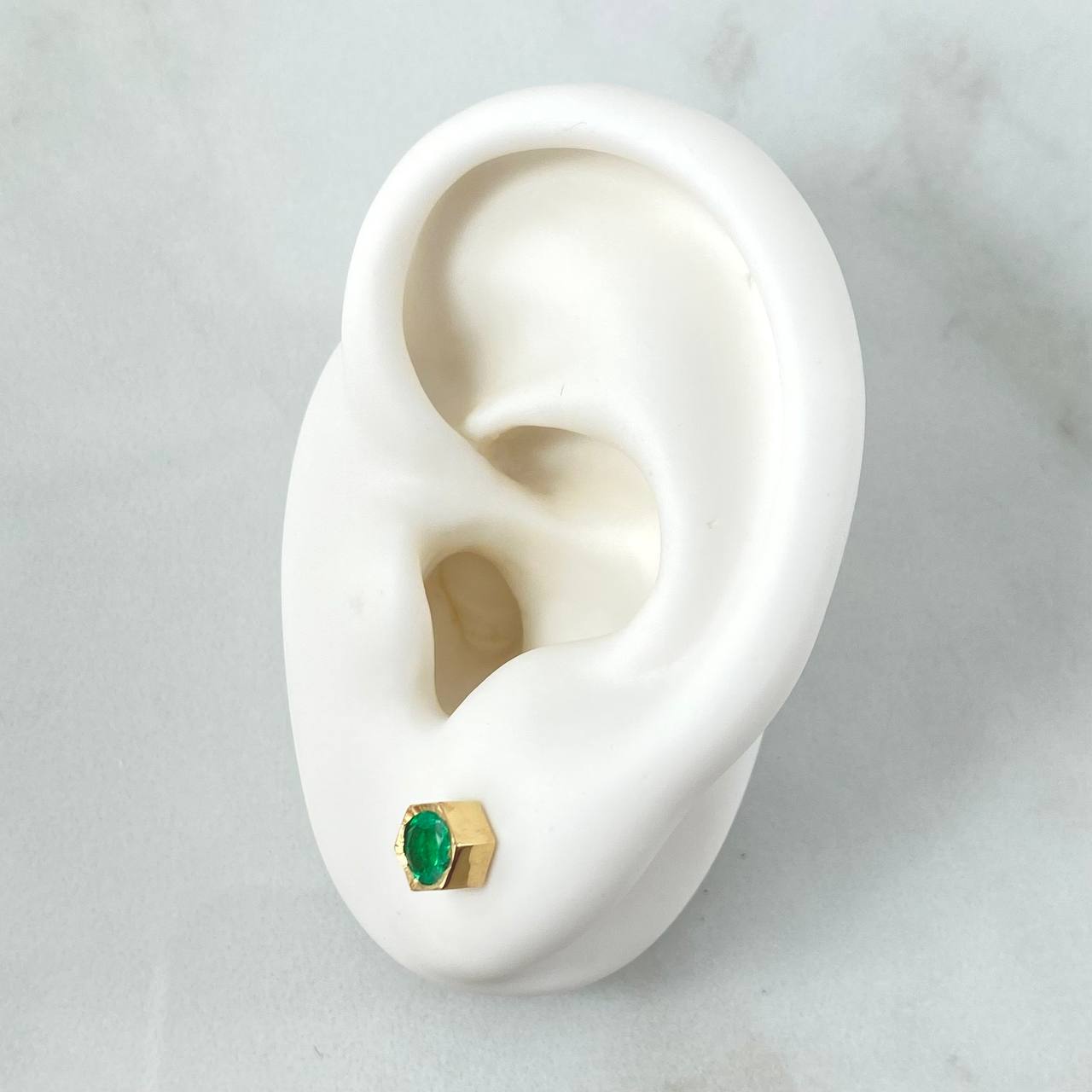 Topos Piedra Base Hexagonal 2gr / 6mm Esmeraldas 66Pts Oro Amarillo 18K (Joya)