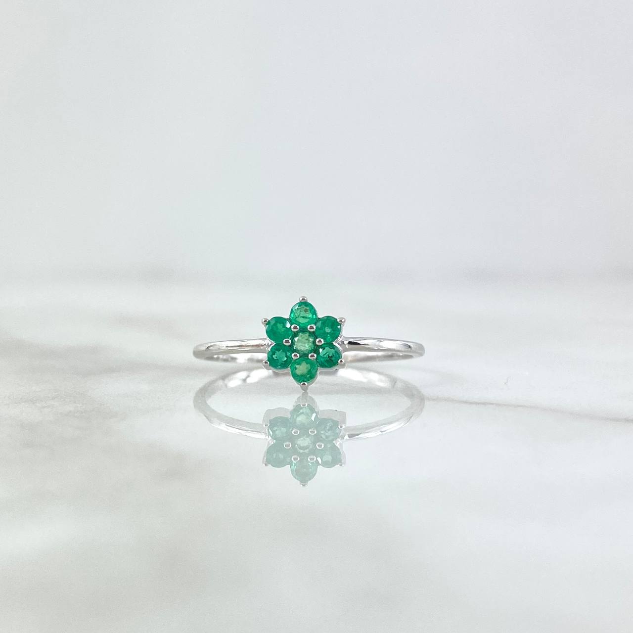 Six-Petal Flower Ring 1.3gr / Size 7 / Emeralds 07Pts 18K White Gold (Jewel)