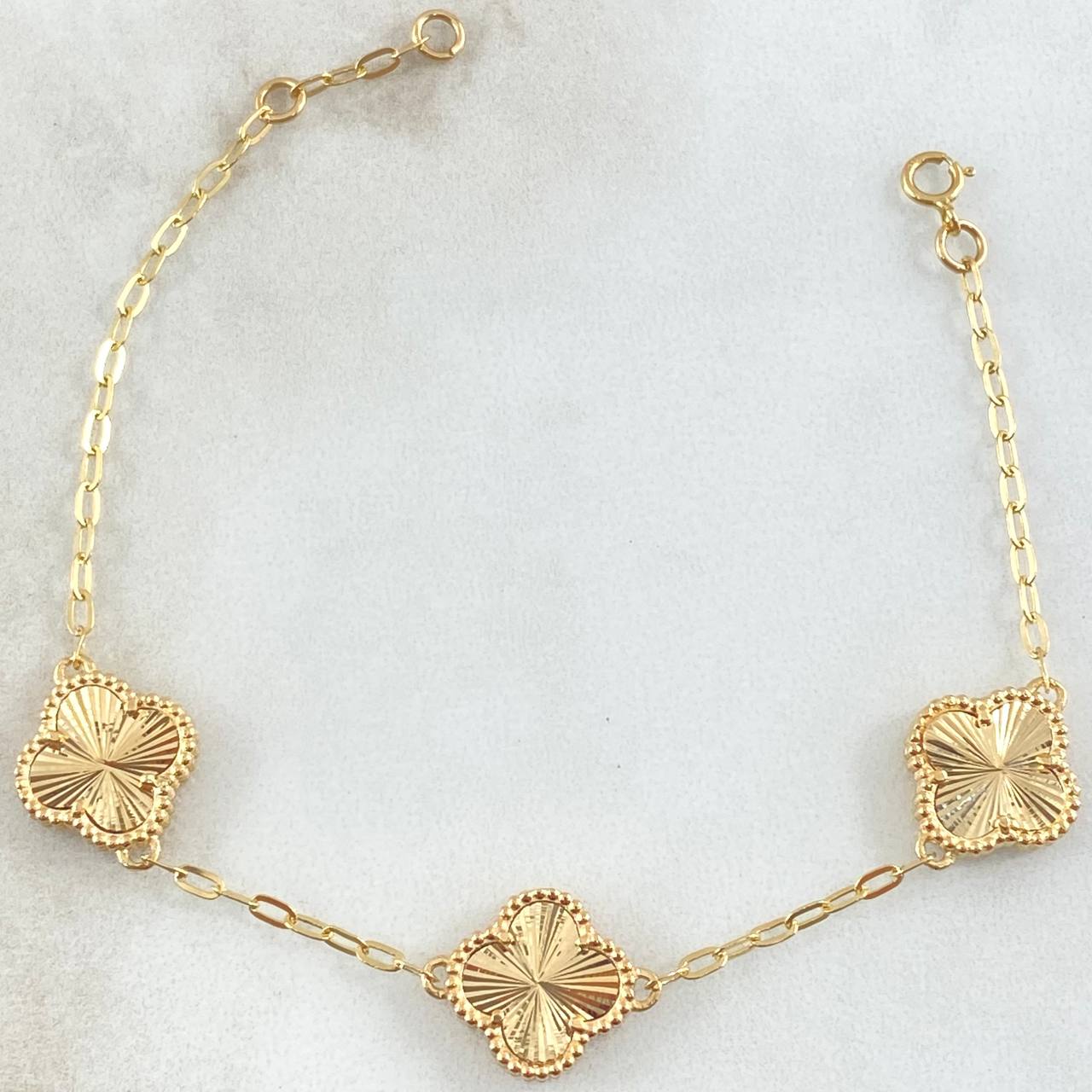 Pulso Aro Seguido Trebol 5.85gr / 16cm-18cm / Nac.Esp. Oro 18K ©