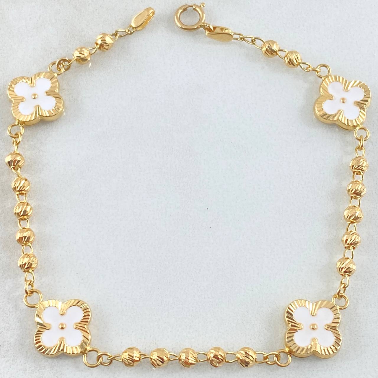 Clover Bracelet White 4.15gr / 7.1in / 18K Gold +0$