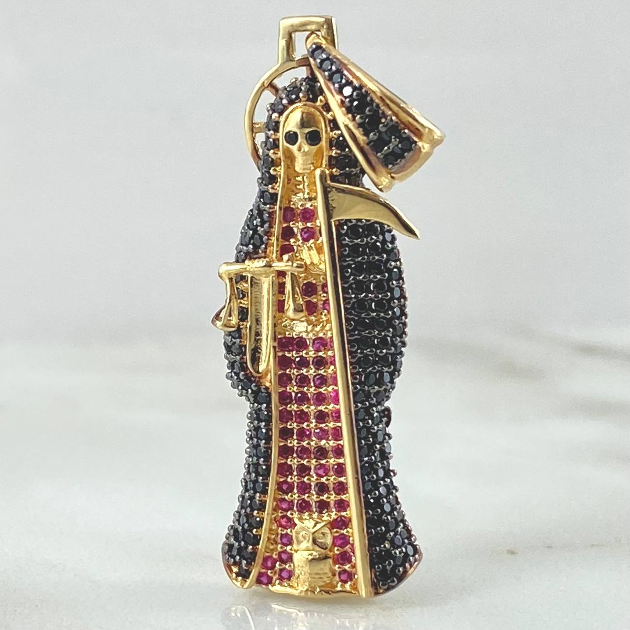 Dije Santa Muerte 6.9gr / 4.6cm / Oro 18K ©