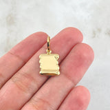 Dije Placa Pergamino 0.75gr / 2.2cm / Oro 18K