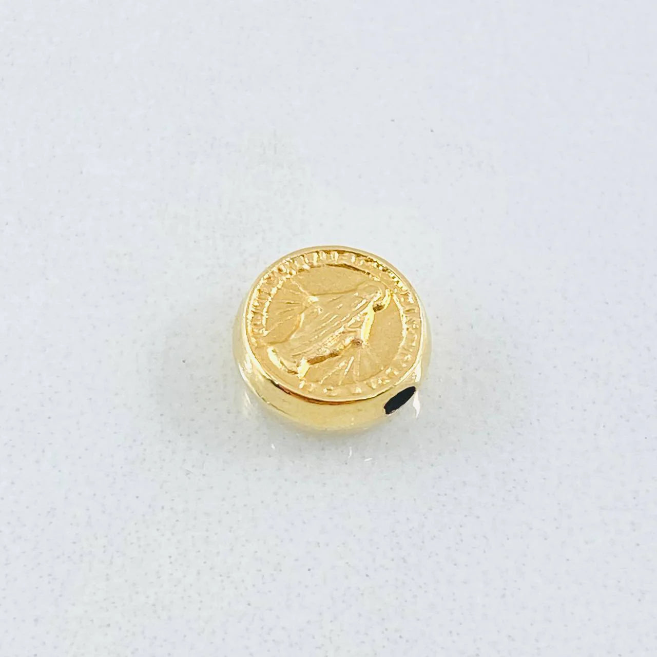 Charm Virgin of the Miraculous 0.75 g / 1/2 in 18K Yellow Gold