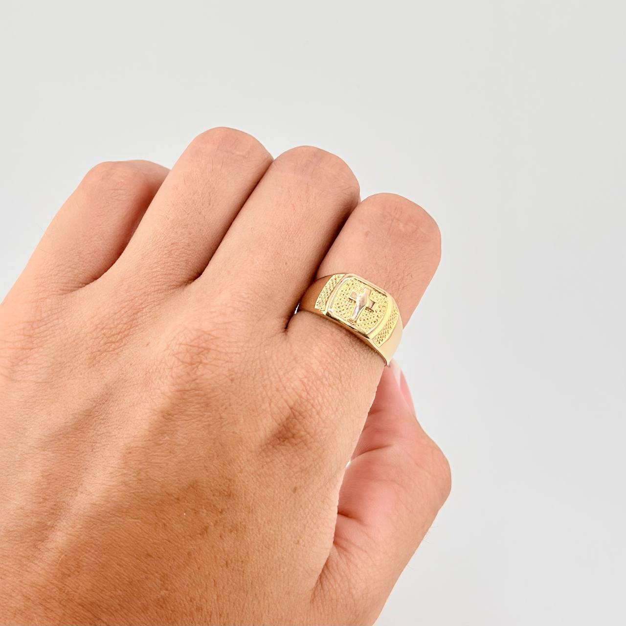 Cross Signet Ring 3.9g / T7 1/2 Yellow Gold 18K