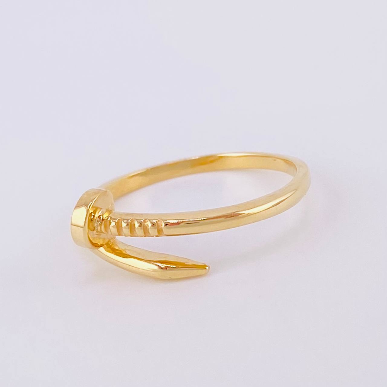 Anillo Clavo 2.65g / T7 3/4 Oro Amarillo 18K