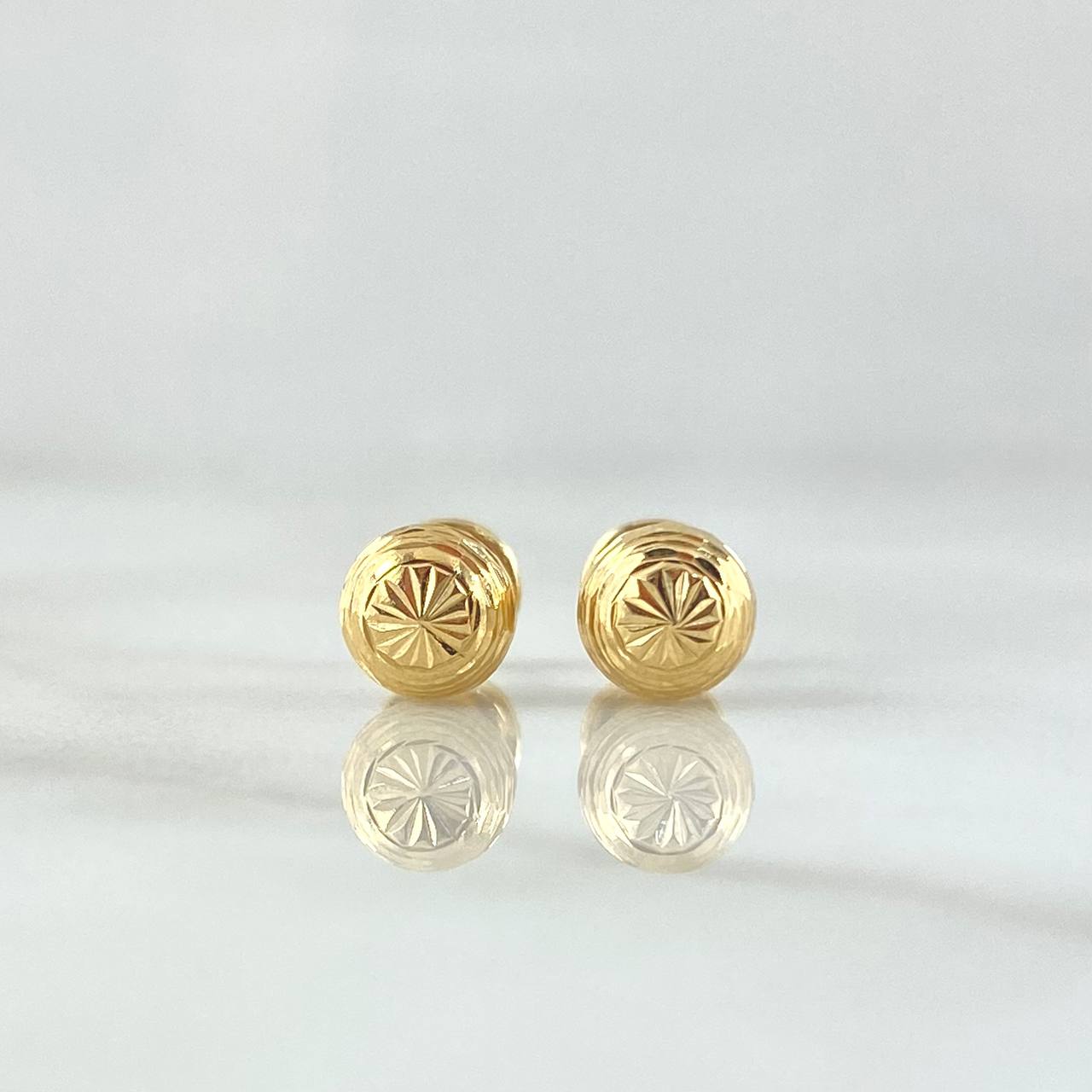 Stud Earrings Bead 0.8gr / 6mm Diamond Cut Linear Yellow Gold 18K ©