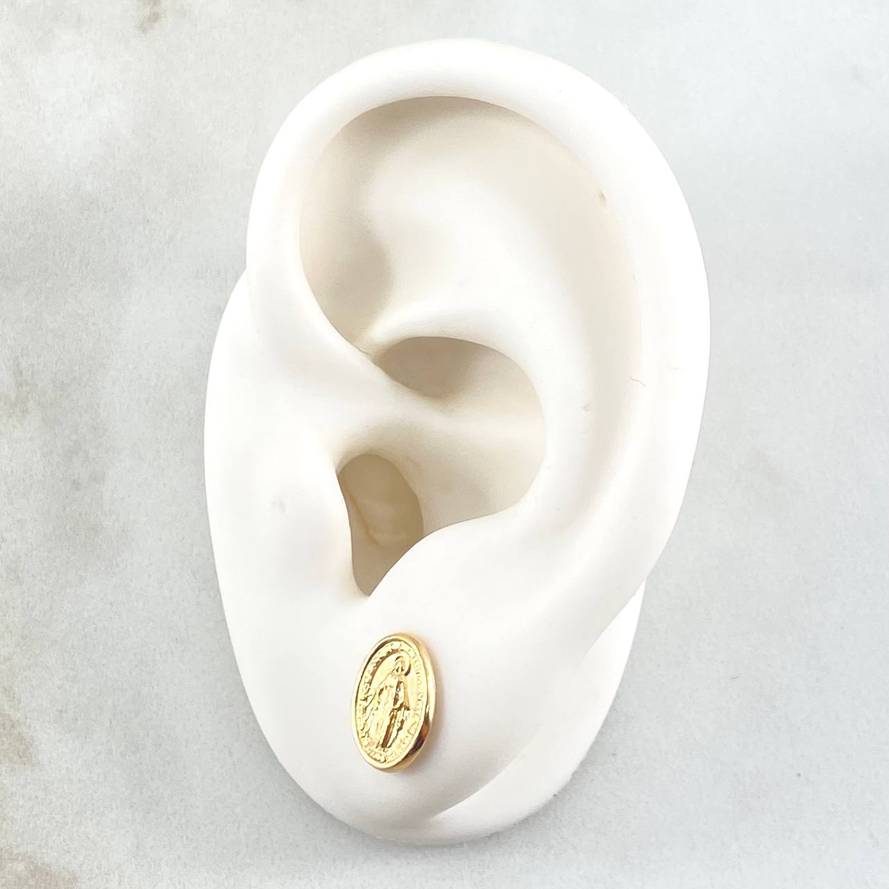 Stud Earrings Virgin Milgrosa Oval 0.95gr / 0.4in / 18K Gold