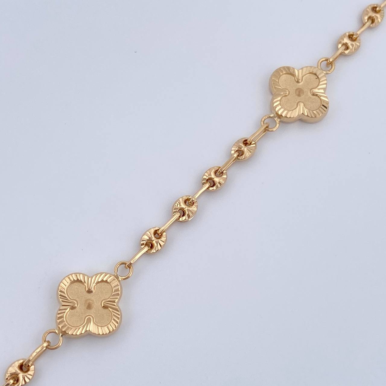 Clover Bracelet Gc 5.3gr / 7 1/2 in / 18K Gold