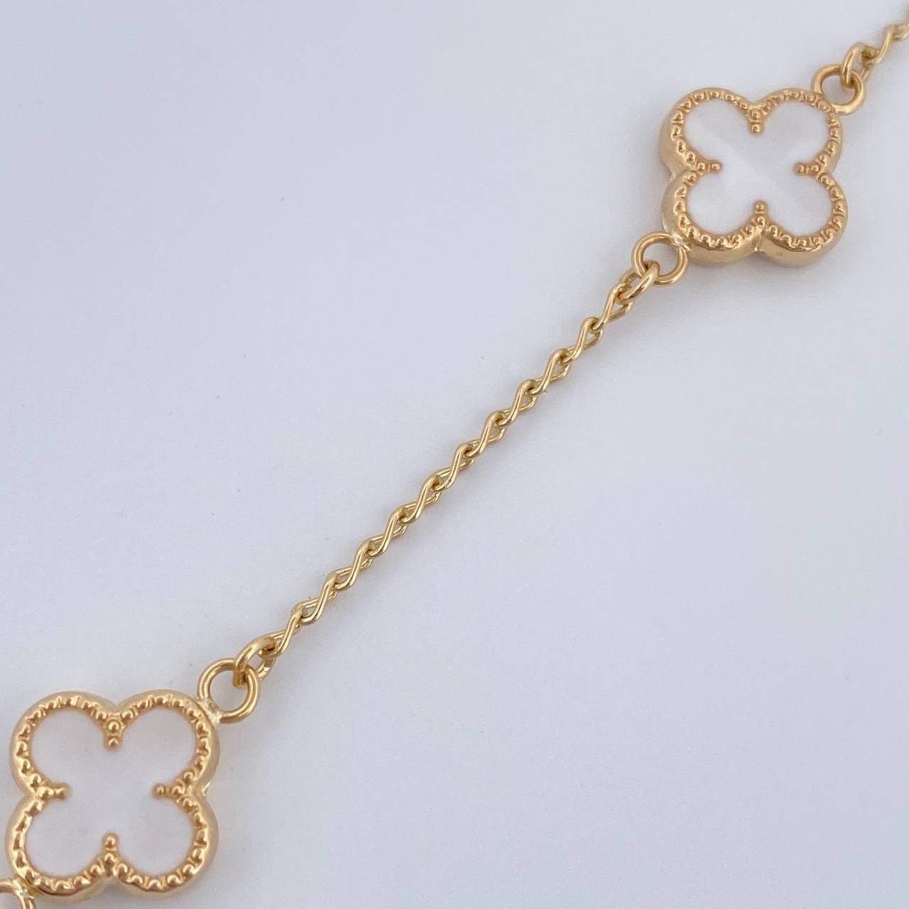 Pulso Trebol Espiga 3.5gr / 7 1/2 in / Oro Amarillo 18K &