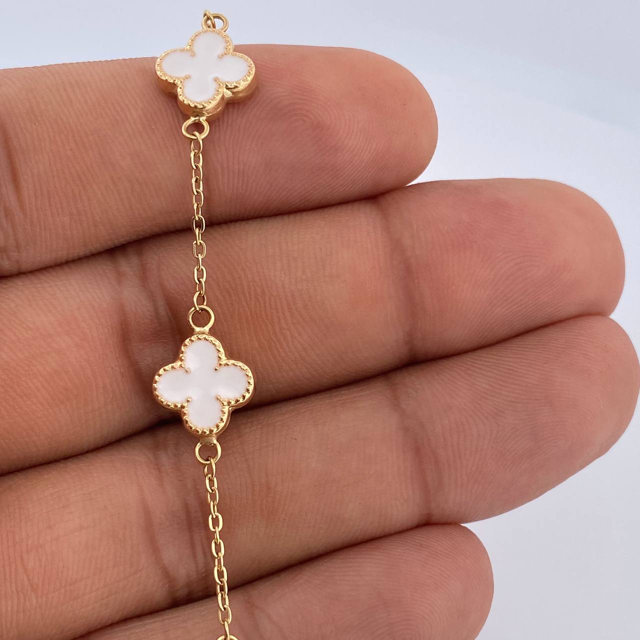 Pulso Trebol Aros Seguido 3.85gr / 7 in / Oro Amarillo 18K &