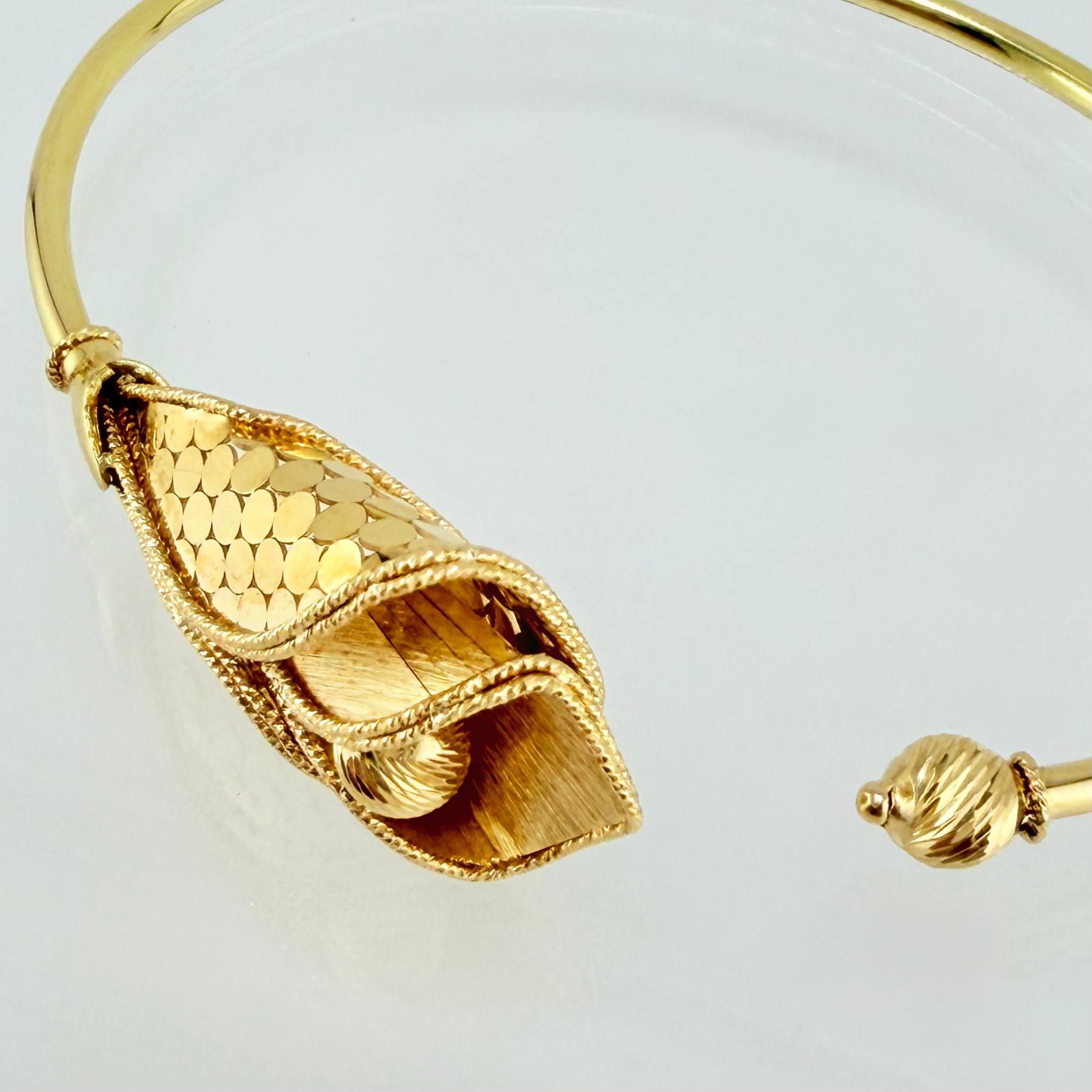 Pulso Aro Flor Campana 7.05gr / 7 in / 2mm Oro Amarillo +4 18K ©