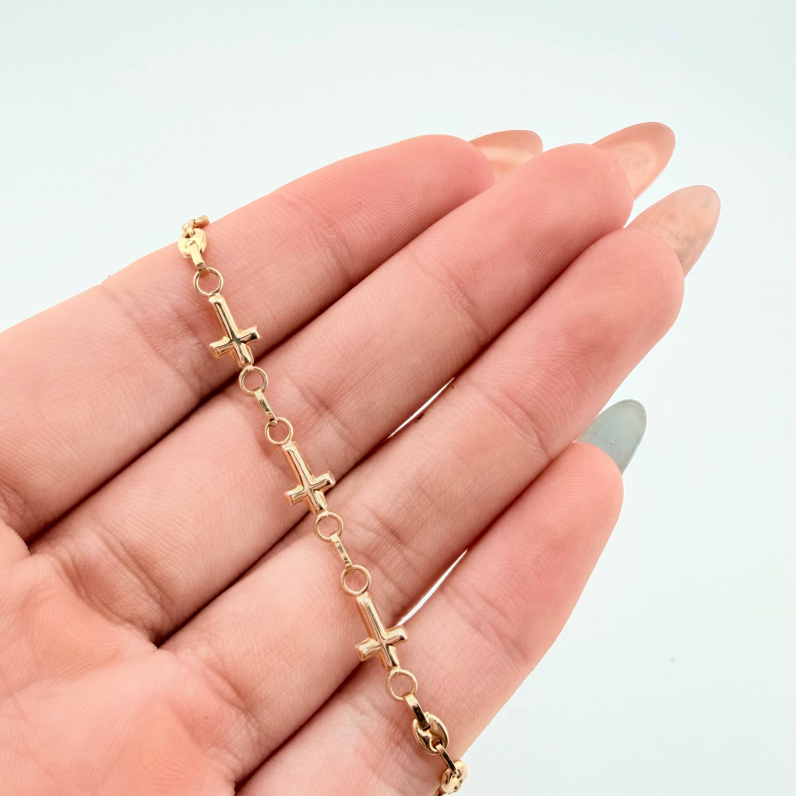 Pulso GC Trio Cruces 2.05gr / 7 in / 3.1mm Oro Amarillo 18K *