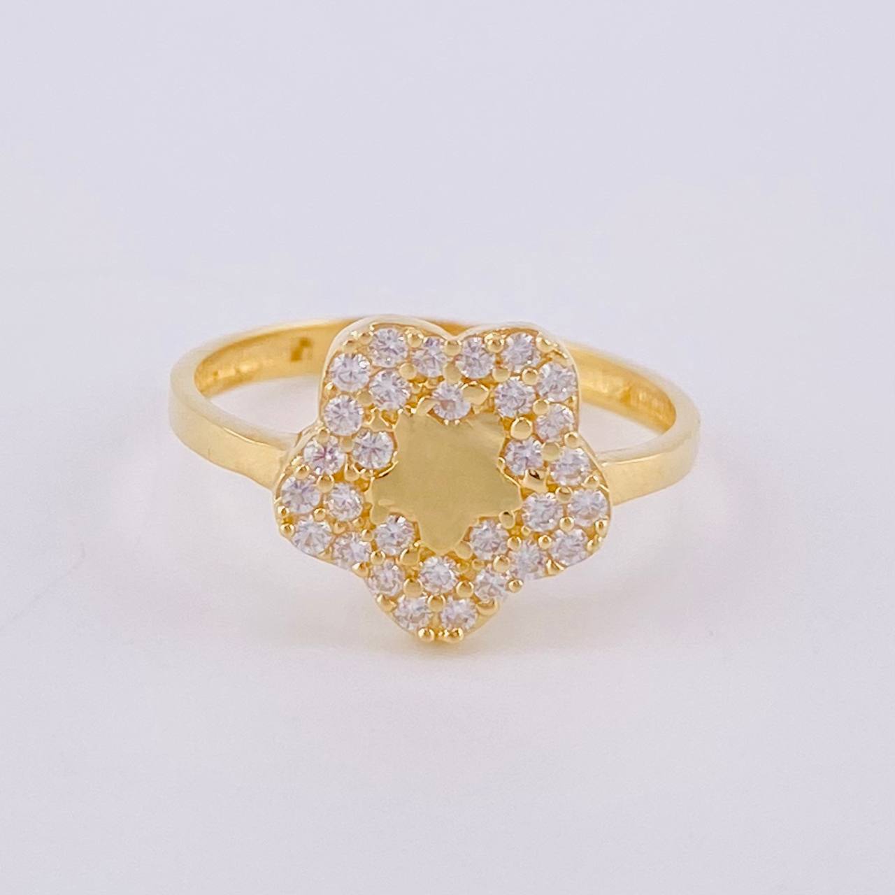 Anillo Estrella En Flor 2 g / T5 1/4 Oro Amarillo 18K