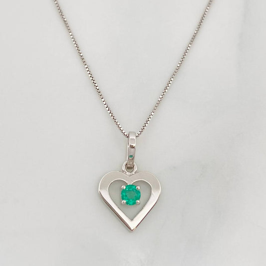 Venetian Chain Set + Emerald Heart Pendant 9pts / 1.5g / 18 in White Gold 18K