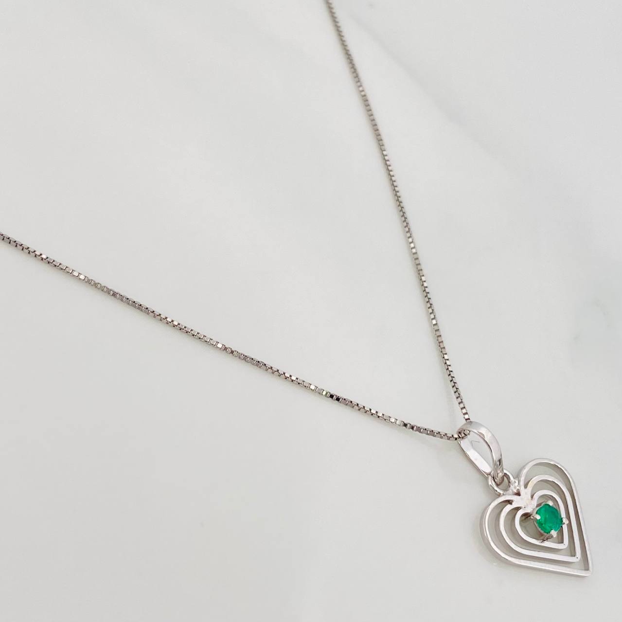 Venetian Chain Set + Emerald Heart Pendant 0.5pts / 1.55g / 18 in White Gold 18K