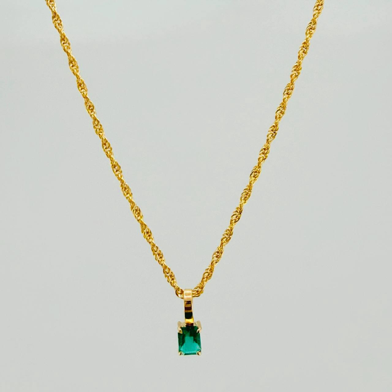 Set Lazo+Rectangular Esmeralda 1.1gr / 19 3/4 in / 1.2mm Oro Amarillo 18K &