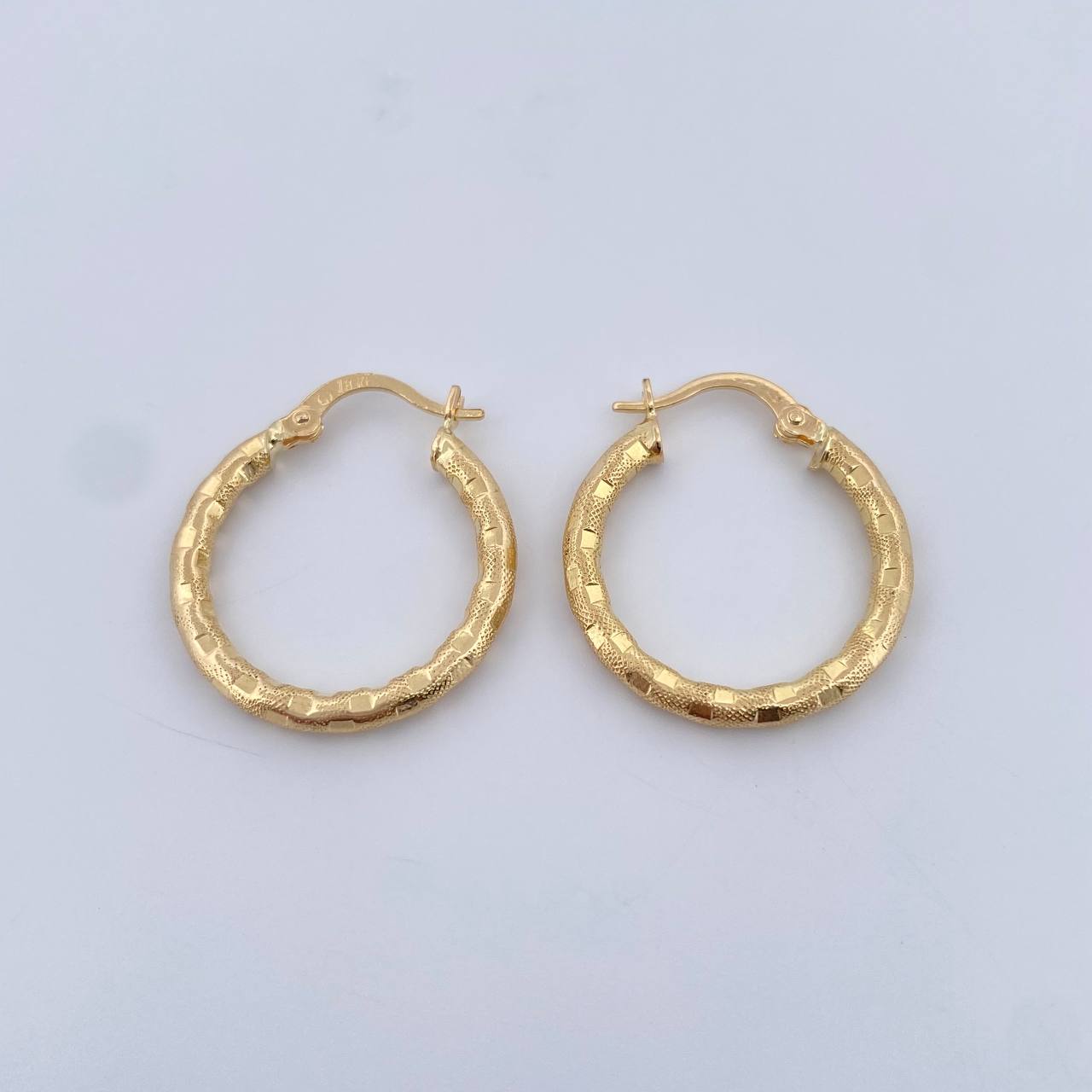 Hoop Earrings Sandra 2.25gr / 2.5cm / 18K Yellow Gold $