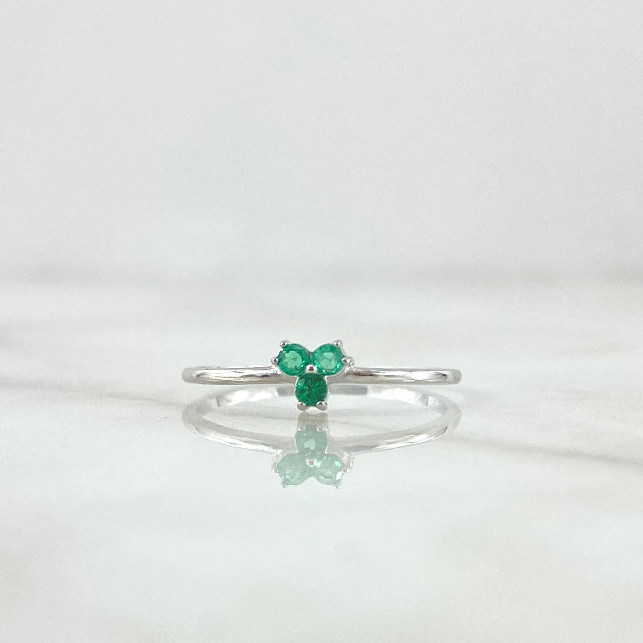 Trio Ring 1.1gr / T6 1/2 / Emeralds 11Pts 18K White Gold (Jewel) ©