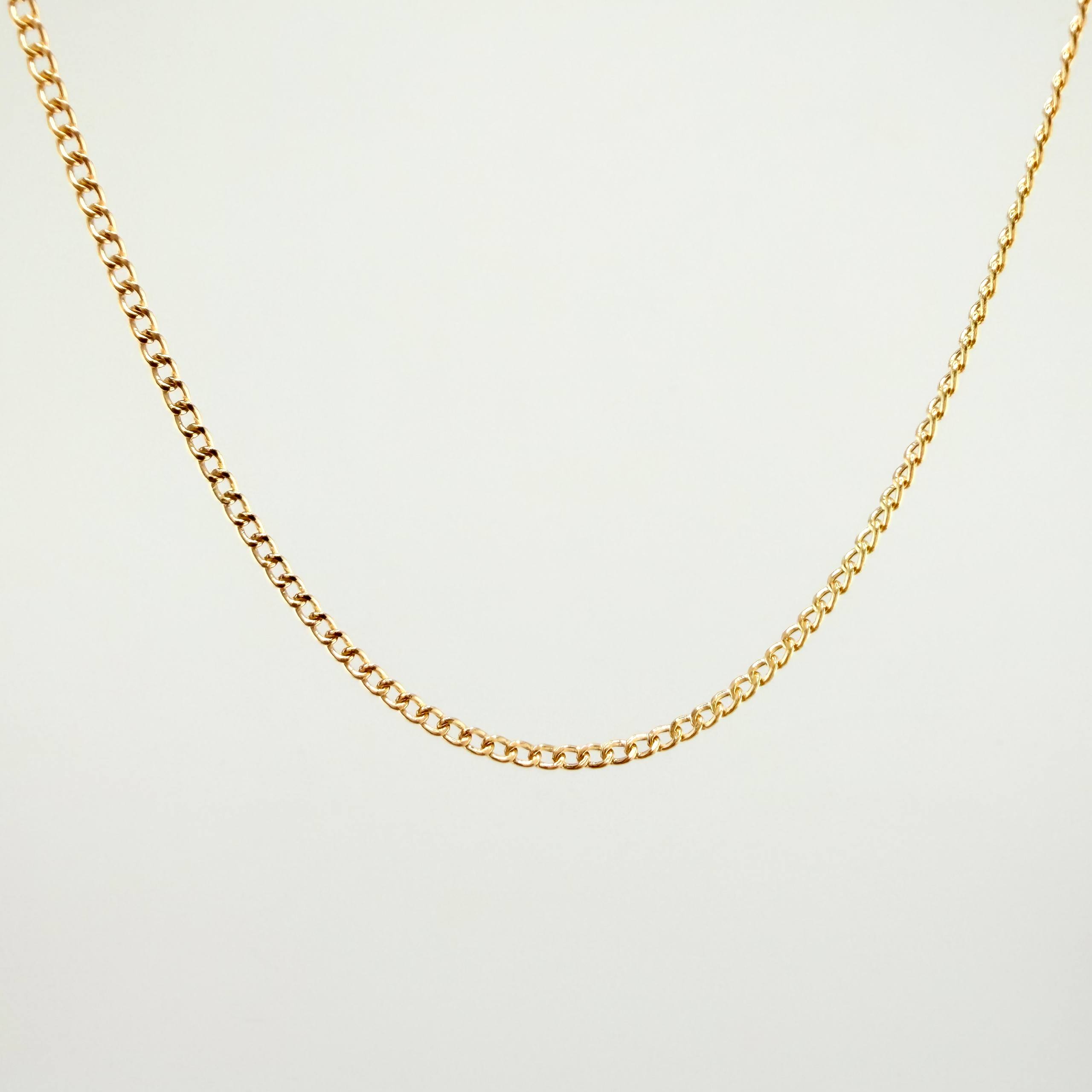 Cadena Cubana 2.2gr / 19 3/4 in / 1.7mm Oro Amarillo +1 18K ©