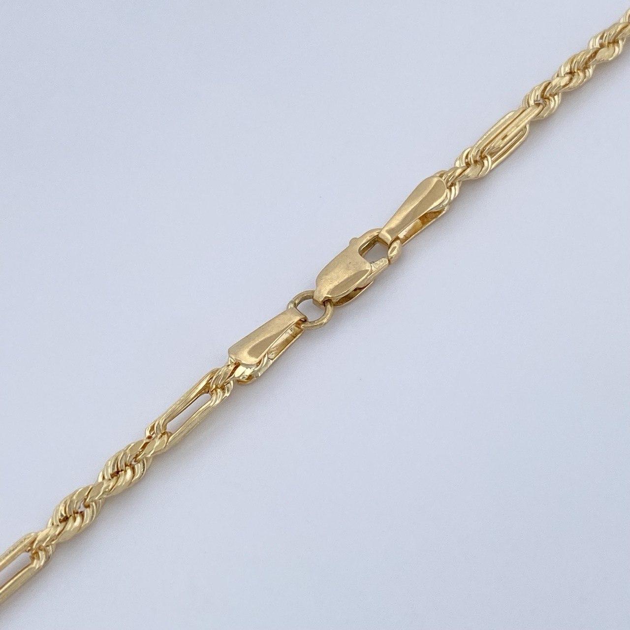 Cadena Lazo G 5.7gr / 24 1/4 in / Oro Amarillo +3 18K $