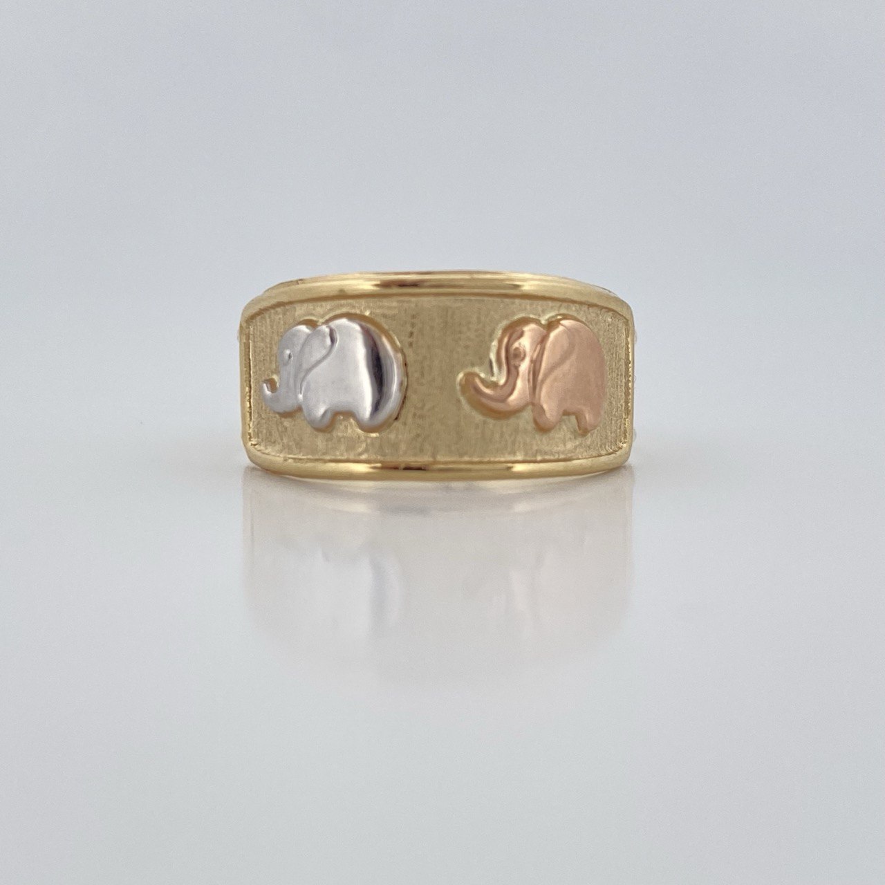 Anillo Elefante 1.85gr / T8 1/2 / Oro 18K $