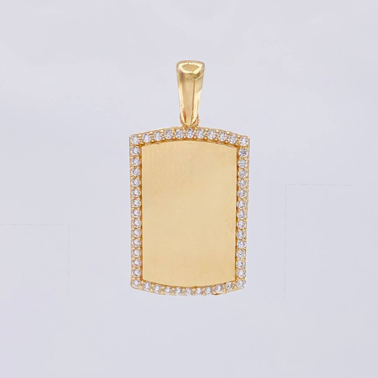 Pendant Oval Rectangular Plate 5.35 g / 1 1/2 in 18K Yellow Gold