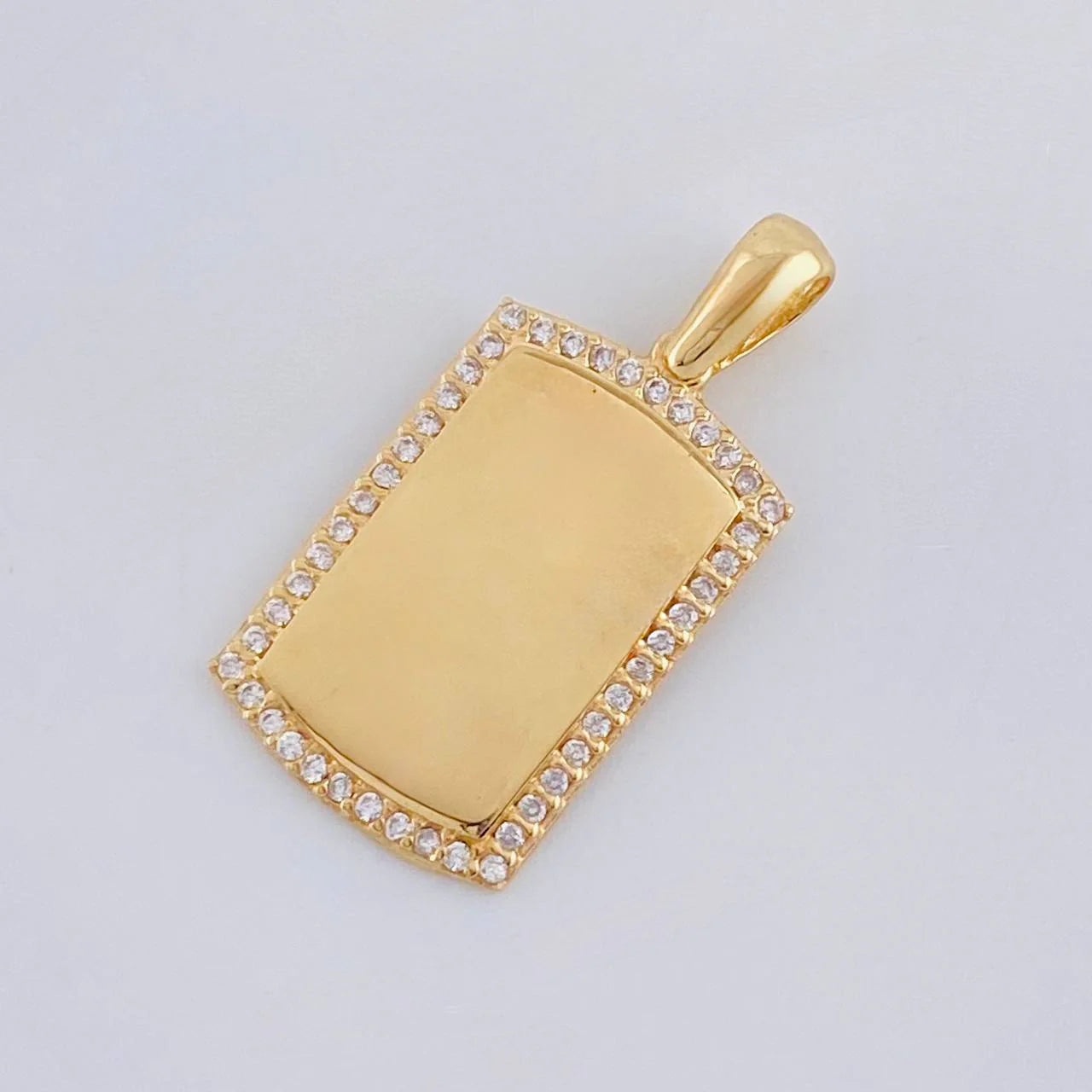 Dije Placa Bordeada 3.7g / 1 1/4 in Oro Amarillo 18K