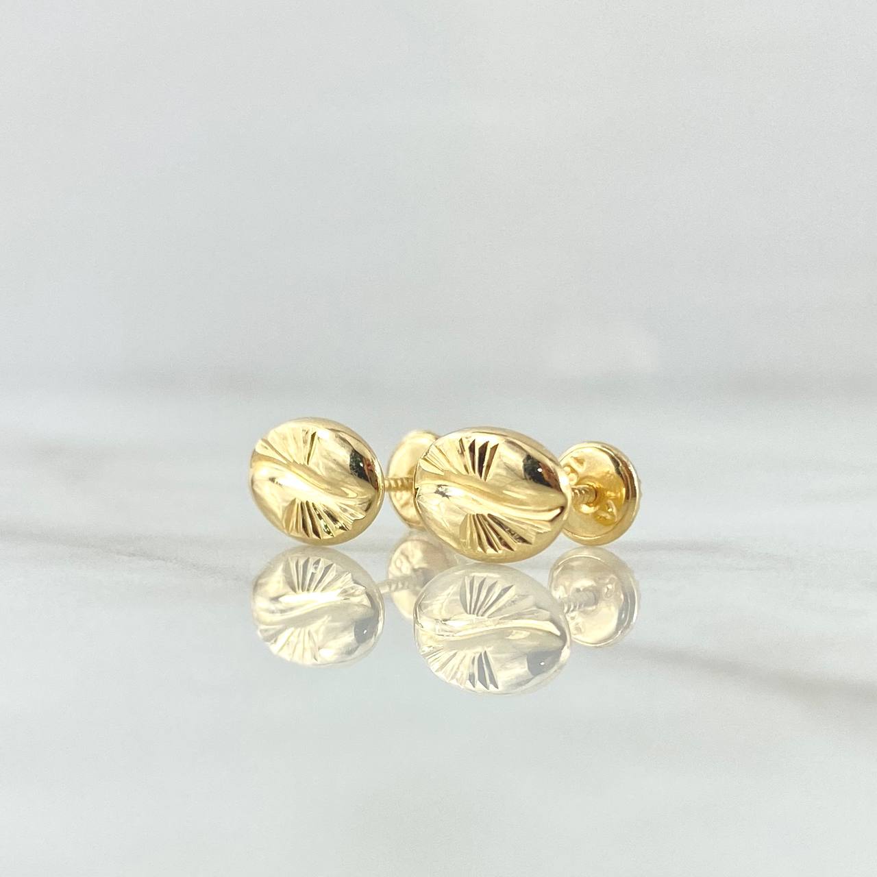 Stud Earrings Coffee Bean 0.95gr / 9.7mm Diamond Cut 18K Yellow Gold
