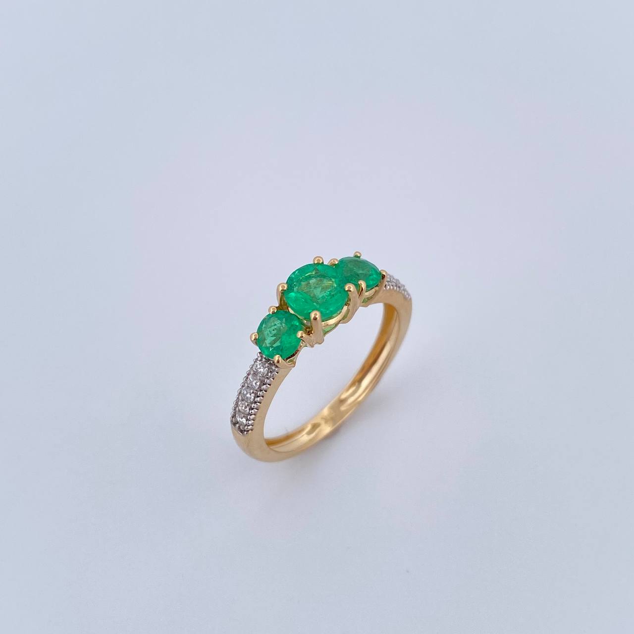 Ring Solitaire Churumbela 2.7gr / T6 1/4 / Emerald 1.16 Qts Diamond 12 Pts Two Yellows White Gold 18K (Jewel) &