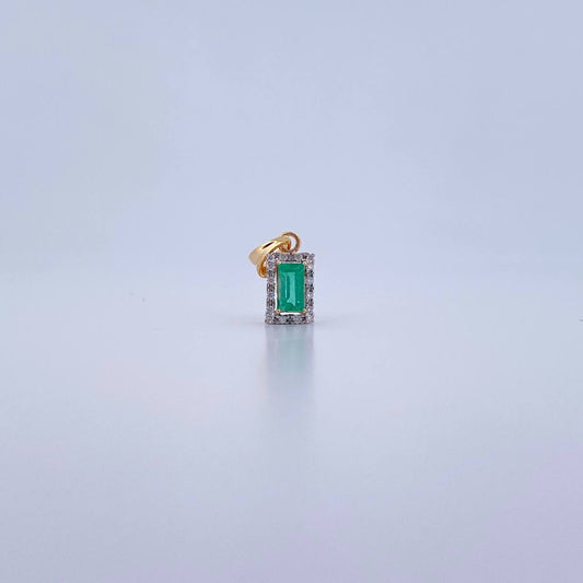 Dije Rectangulo 1.05gr / 1.4cm / Esmeralda 29 Pts Diamante 7 Pts Dos Oros Amarillo Blanco 18K (Joya) &