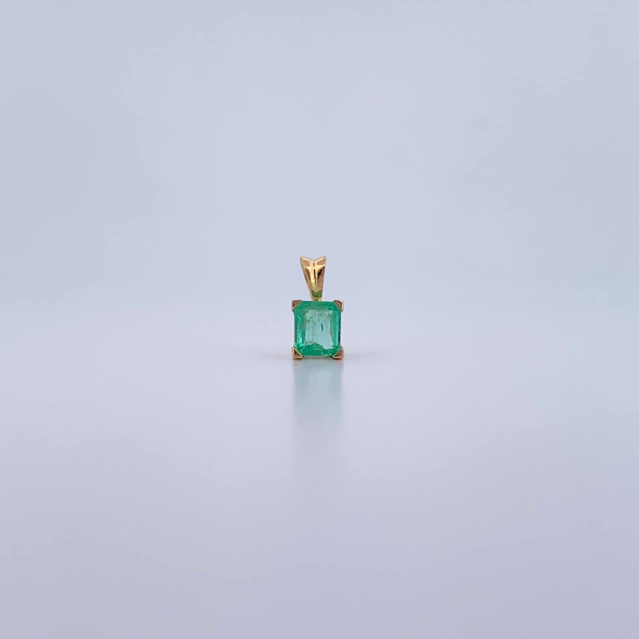 Pendant Pendant 0.85gr / 1.1cm / Emerald 97 Pts 18K Yellow Gold (Jewel) &