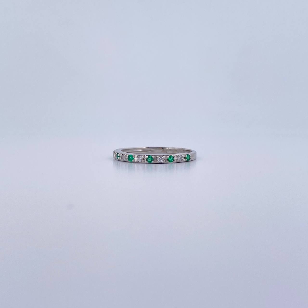 Churumbela Ring 1.7gr / Size 6 3/4 / Emerald 9 Pts Diamond 10 Pts 18K White Gold (Jewel) &