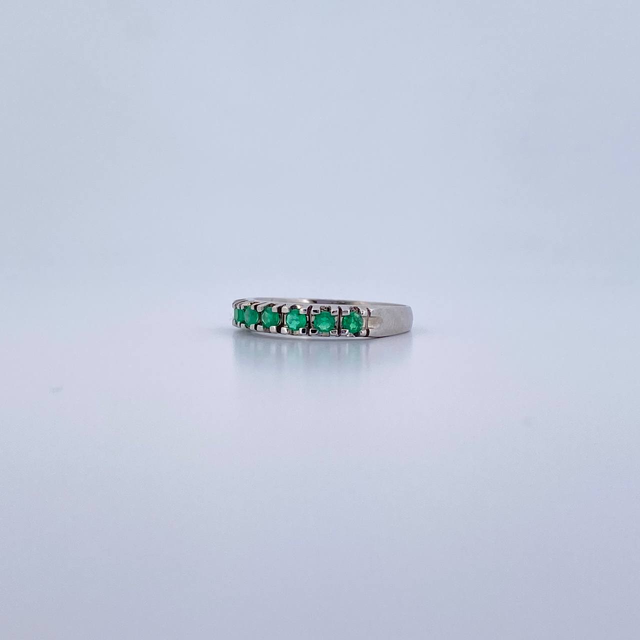 Churumbela Ring 2.35gr / Size 6 1/4 / Emerald 28 Pts 18K White Gold (Jewel) &