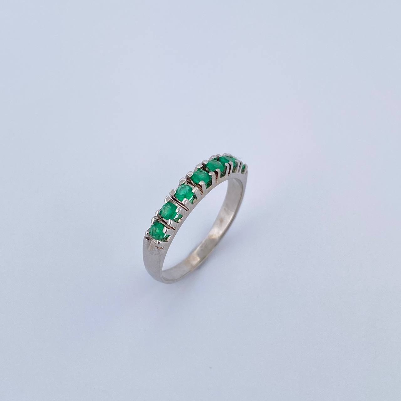 Churumbela Ring 2.35gr / Size 6 1/4 / Emerald 28 Pts 18K White Gold (Jewel) &