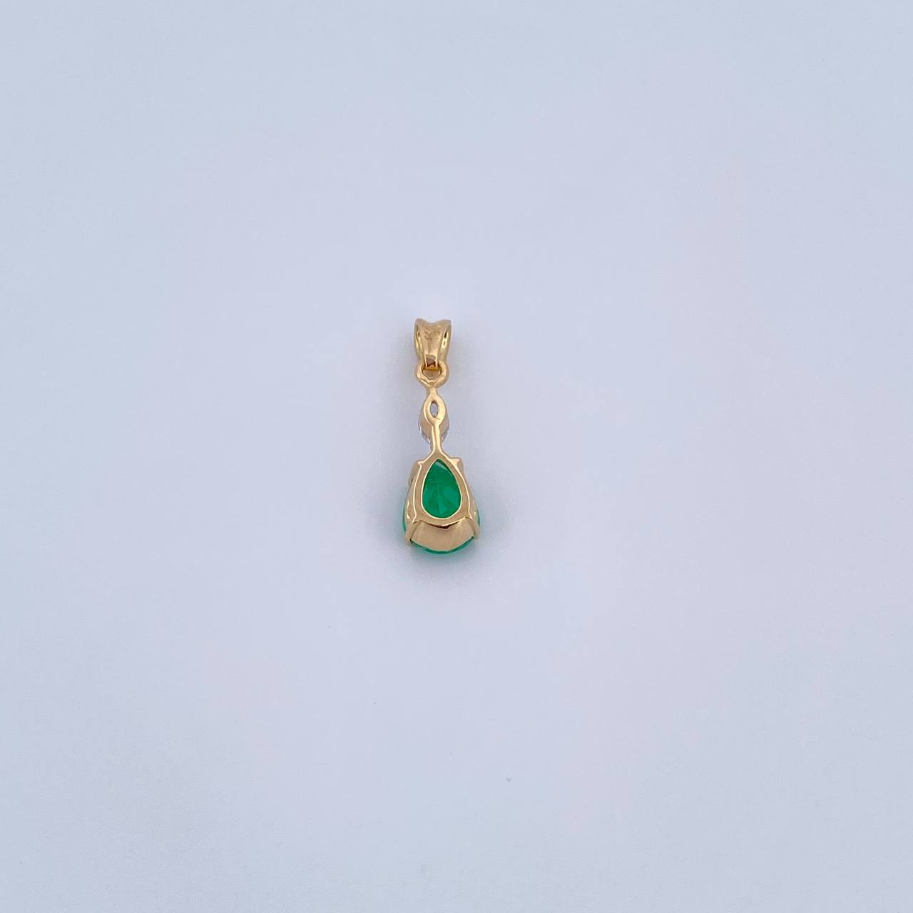 Dije Gota 0.85gr / 1.7cm / Esmeralda 70 Pts Diamante 9 Pts Oro Amarillo 18K (Joya) &