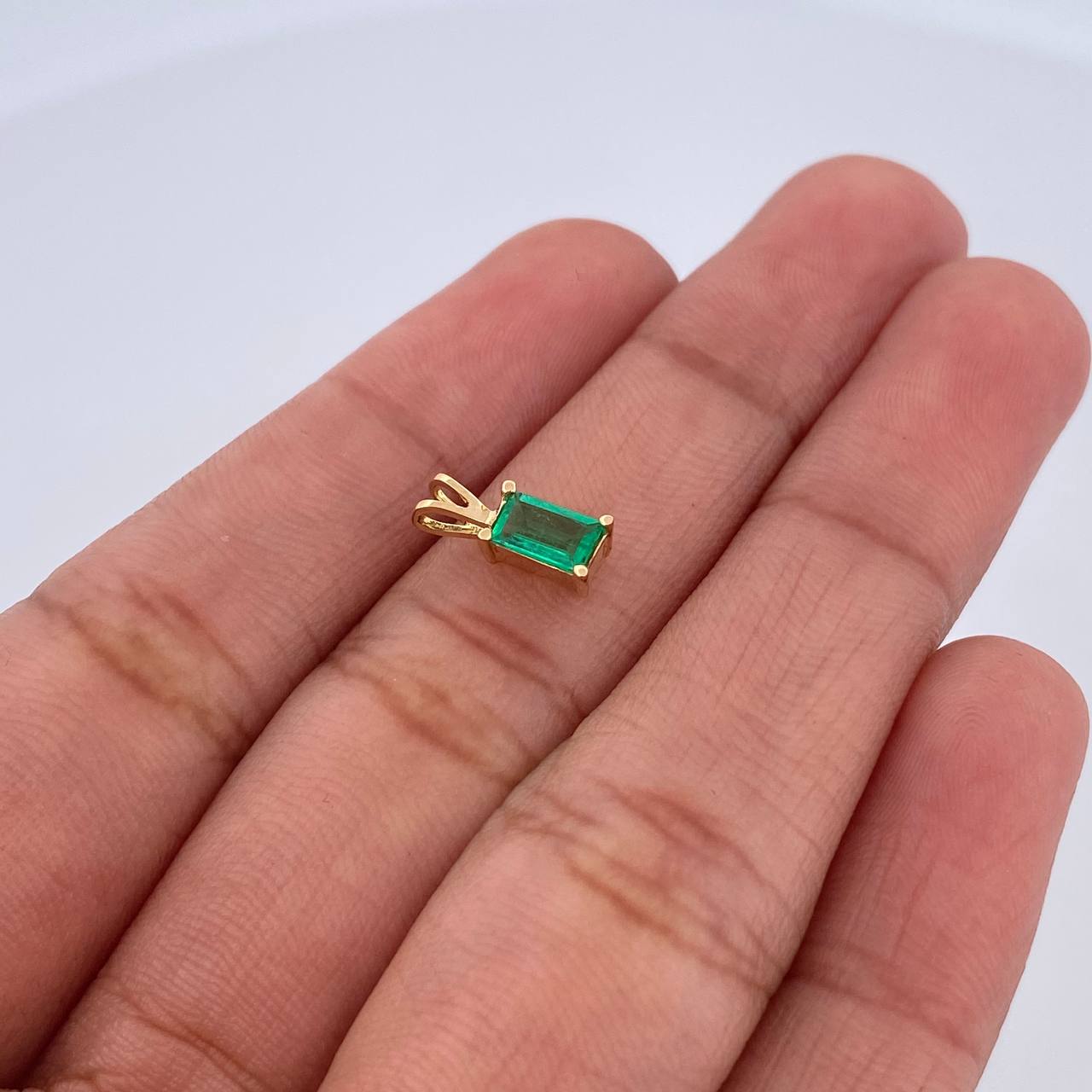 Pendant Rectangle 0.5gr / 1cm / Emerald 32 Pts 18K Yellow Gold (Jewel) &