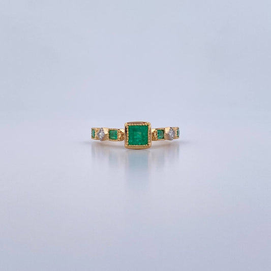 Churumbela Ring Rectangular Rhombuses 2.6gr / T6 / Emerald 75 Pts Diamond 11 Pts 18K Yellow Gold (Jewel) &