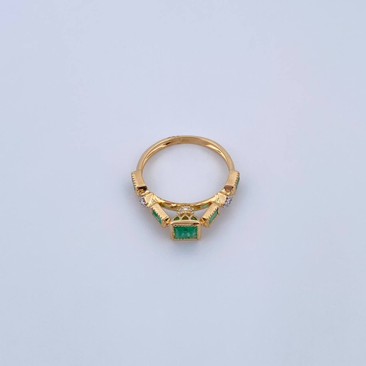 Churumbela Ring Rectangular Rhombuses 2.6gr / T6 / Emerald 75 Pts Diamond 11 Pts 18K Yellow Gold (Jewel) &